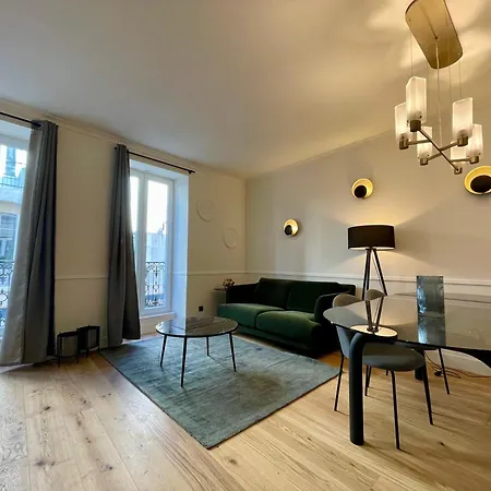 Alfred - Appart-hotel - - Centre Historique 4*