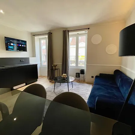 Alfred - Appart-hotel - - Centre Historique 4*