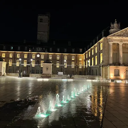 Alfred - Appart-hotel - - Centre Historique Dijon