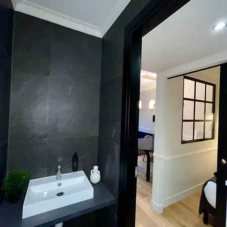 Alfred - Appart-hotel - - Centre Historique 4* Dijon