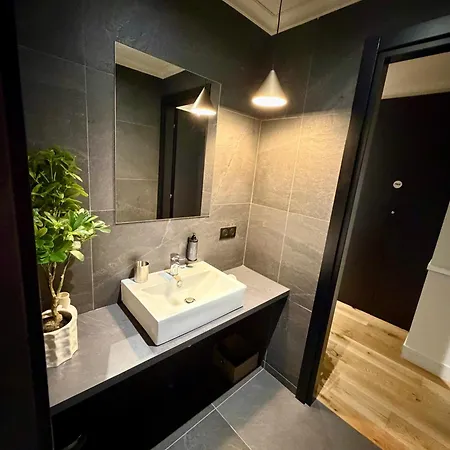 Alfred - Appart-hotel - - Centre Historique 4*