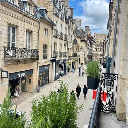 Alfred - Appart-hotel - - Centre Historique Aparthotel