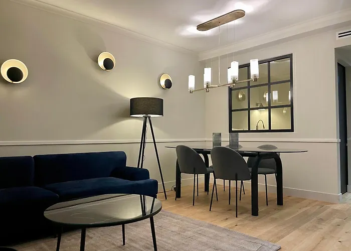 Alfred - Appart-hotel - - Centre Historique Apart Otel 4*